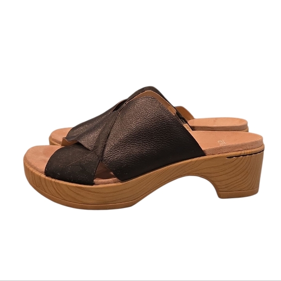 DANSKO MIRI BLACK LEATHER SANDALS. SIZE 37 = US 6 1/2 -7. - Picture 4 of 12